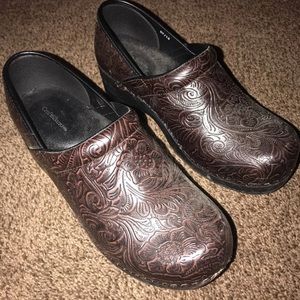 Croft & Barrow Brown Mules Nursing Sz. 7
